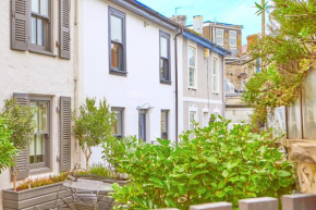 Entire cottage, central St Ives, Cornwall, a few mins walk to beaches